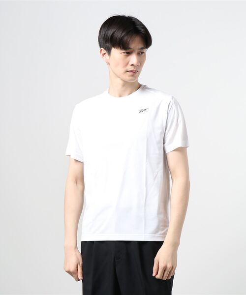 Reebok（リーボック）の「ユナイテッド バイ フィットネス パーフォレーテッド Tシャツ [United By Fitness Perforated Tee]（Tシャツ/カットソー・メンズ・ブラック/ホワイト/ネイビー/レモンイエロー・SMALL/MEDIUM/LARGE/X-LARGE/XX-LARGE/X-SMALL/XXX-LARGE）」の7枚目の写真