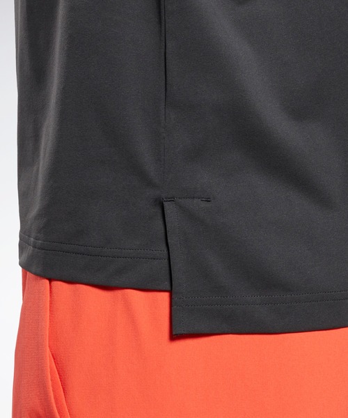 Reebok（リーボック）の「ユナイテッド バイ フィットネス パーフォレーテッド Tシャツ [United By Fitness Perforated Tee]（Tシャツ/カットソー・メンズ・ブラック/ホワイト/ネイビー/レモンイエロー・SMALL/MEDIUM/LARGE/X-LARGE/XX-LARGE/X-SMALL/XXX-LARGE）」の12枚目の写真