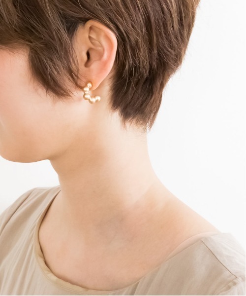 RANDA(ランダ)の「ボールピアス&イヤカフセット(ピアス(両耳用)・レディース・ゴールド/シルバー・FREE)」の3枚目の写真