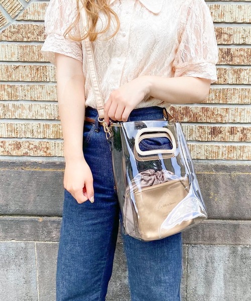 anown（アノン）の「2way仕様 ポーチ付き PVCショルダークリアバッグ【ファッションインフルエンサーanchan×anown 限定コラボ】（ショルダーバッグ・レディース・ブラウン/アイボリー・FREE）」の11枚目の写真