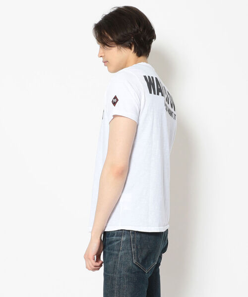 Johnson Motors Inc.（ジョンソン モータース）の「Johnson Motors,Inc./ジョンソン モータース/WAR IS OVER（Tシャツ/カットソー・メンズ・ホワイト・SMALL/MEDIUM/LARGE）」の2枚目の写真