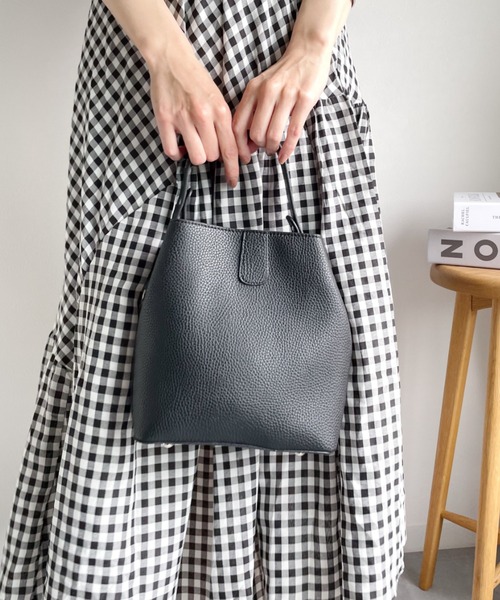 Alite cloth(アリーテクロス)の「2wayバケツハンドショルダーバッグ(ドラムバッグ・レディース・ブラック/キャメル・FREE)」の7枚目の写真