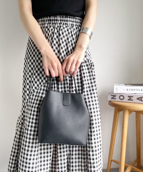 Alite cloth(アリーテクロス)の「2wayバケツハンドショルダーバッグ(ドラムバッグ・レディース・ブラック/キャメル・FREE)」の10枚目の写真