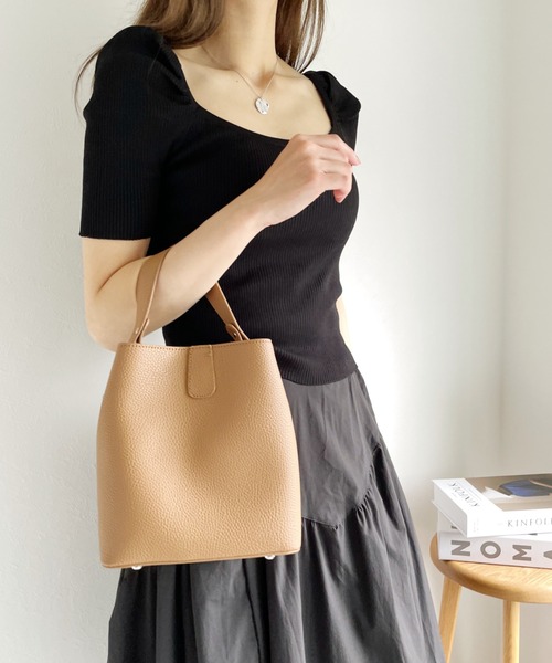 Alite cloth(アリーテクロス)の「2wayバケツハンドショルダーバッグ(ドラムバッグ・レディース・ブラック/キャメル・FREE)」の18枚目の写真