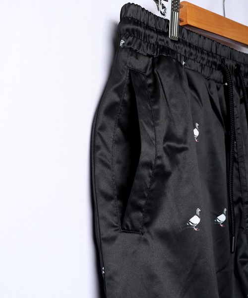 staple(ステイプル)の「STAPLE ピジョン&迷彩柄 ボードショーツ(その他パンツ・メンズ・ブラック/カモフラージュ・M/XL/2XL/L)」の13枚目の写真