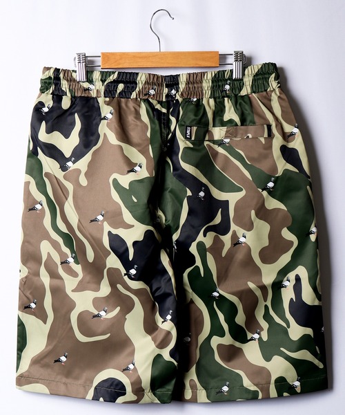 staple(ステイプル)の「STAPLE ピジョン&迷彩柄 ボードショーツ(その他パンツ・メンズ・ブラック/カモフラージュ・M/XL/2XL/L)」の3枚目の写真