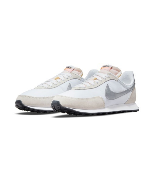 NIKE（ナイキ）の「【NIKE】WAFFLE TRAINER 2（スニーカー・レディース・シルバー・22.5cm/23cm/23.5cm/24cm/24.5cm/25cm/25.5cm/26cm/26.5cm/27cm/27.5cm/28cm/28.5cm）」の5枚目の写真