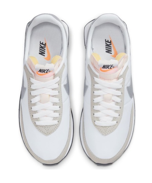 NIKE（ナイキ）の「【NIKE】WAFFLE TRAINER 2（スニーカー・レディース・シルバー・22.5cm/23cm/23.5cm/24cm/24.5cm/25cm/25.5cm/26cm/26.5cm/27cm/27.5cm/28cm/28.5cm）」の10枚目の写真