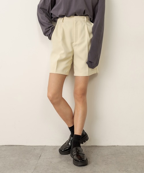 RASVOA（ラスボア）の「【WEB限定】起毛ツイルショートパンツ（その他パンツ・レディース・ブラック/ブラウン/アイボリー・FREE）」の7枚目の写真