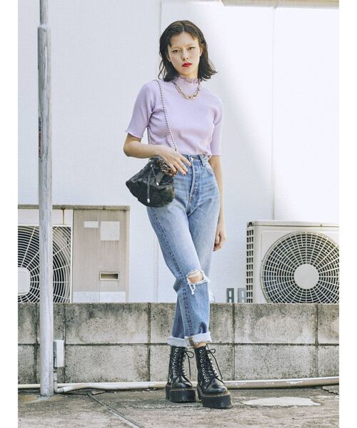 jouetie(ジュエティ)の「ハーフスリーブハイネックトップス(Tシャツ/カットソー・レディース・ブラック/オフホワイト/グリーン・MEDIUM)」の7枚目の写真
