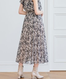 ANAYI（アナイ）の「モノトーンシルエットプリントタックスカート 