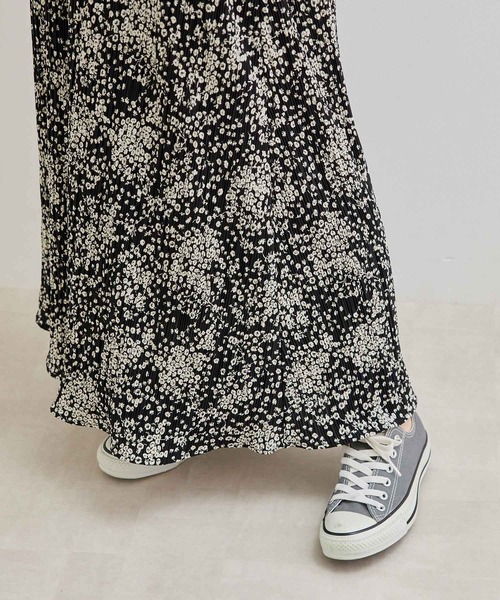 ROPE' PICNIC（ロペピクニック）の「【WEB限定】小花柄プリーツスカート（スカート・レディース・パープル/ブラック/ダークブラウン・38）」の14枚目の写真