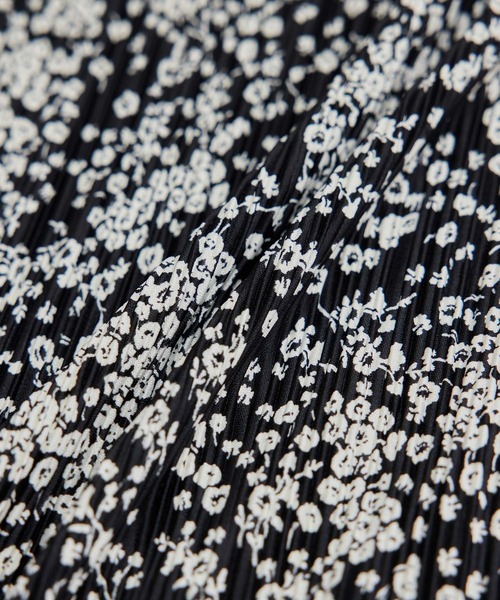 ROPE' PICNIC（ロペピクニック）の「【WEB限定】小花柄プリーツスカート（スカート・レディース・パープル/ブラック/ダークブラウン・38）」の12枚目の写真