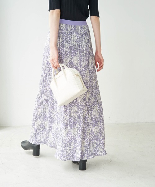 ROPE' PICNIC（ロペピクニック）の「【WEB限定】小花柄プリーツスカート（スカート・レディース・パープル/ブラック/ダークブラウン・38）」の17枚目の写真