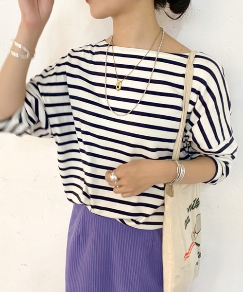 SHENERY（シーナリー）の「サイドスリットボーダーカットソー（Tシャツ/カットソー・レディース・ラベンダー/ネイビー/サックスブルー・FREE）」の2枚目の写真