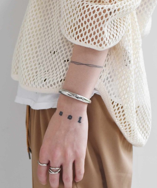 LHME（エルエイチエムイー）の「【WEB限定】 "COTEN"ナローバングル/サージカルステンレス（金属アレルギー対応）【LHME / エルエイチエムイー】（バングル/リストバンド・レディース・シルバー・S/M）」の6枚目の写真