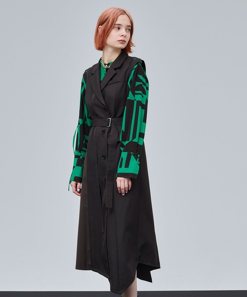 UNITED TOKYO(ユナイテッドトウキョウ)の「カットワークベストワンピース(ジャンパースカート・レディース・ブラック/ブラウン・1/2)」の4枚目の写真