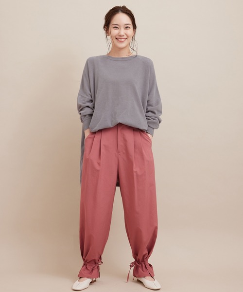 SALON adam et rope'（サロン アダム エ ロペ）の「【極上の肌ざわり】ワイドプルオーバー -CreamyCotton /クリーミーコットン-（ニット/セーター・レディース・グレー/オフホワイト/グリーン・FREE）」の4枚目の写真