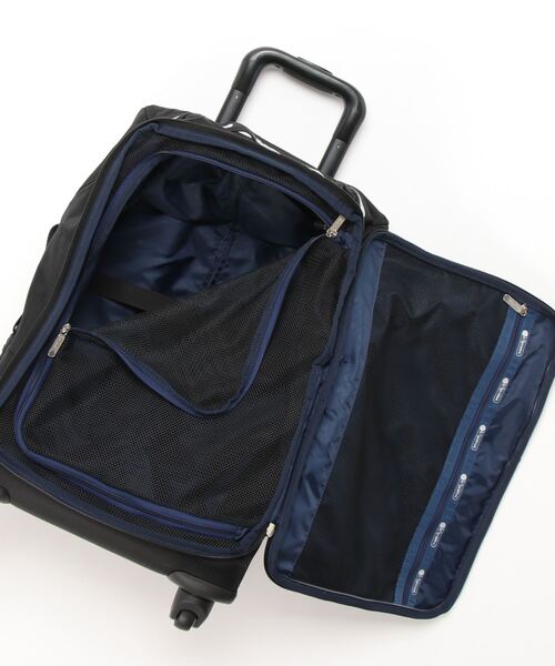 LeSportsac(レスポートサック)の「【Heritage Collection】DELUXE SOFT LUGGAGE ヘリテージトラベルコール(スーツケース/キャリーバッグ・レディース・ブラック・FREE)」の3枚目の写真