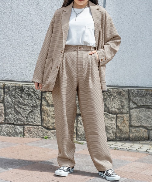 PairPair(ペアペア)の「チェックゆるテーパードパンツ/セットアップ対応(ユニセックス)(その他パンツ・レディース・ベージュ/キャメル・MEDIUM/LARGE)」の3枚目の写真