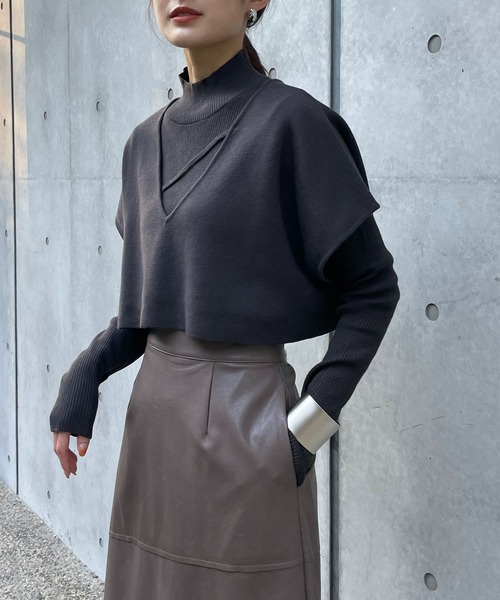 &g'aime（アンジェム）の「【&g’aime】ショートベストレイヤードニット（ニット/セーター・レディース・グレイッシュベージュ/ブラウン/ブラック/チャコールグレー・FREE）」の7枚目の写真