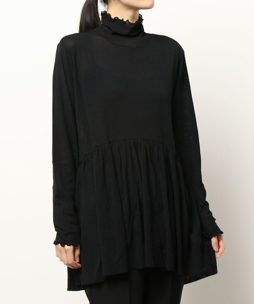 Lui's（ルイス）の「ギャザー切替シアータートルネック（Tシャツ/カットソー・レディース・ブラック/パープル/アイボリー・FREE）」の2枚目の写真