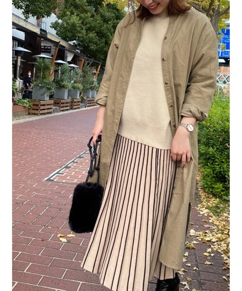 SHOO・LA・RUE（シューラルー）の「◆【S-3L】コーデュロイシャツワンピース（ワンピース・レディース・ダークブラウン/パープル系/サンドベージュ/オフホワイト/オリーブ/チャコールグレー・01/02/03/04/05）」の5枚目の写真