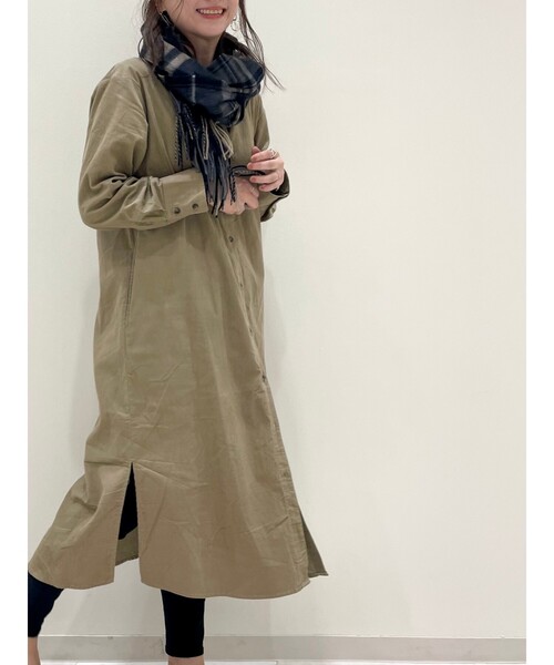 SHOO・LA・RUE（シューラルー）の「◆【S-3L】コーデュロイシャツワンピース（ワンピース・レディース・ダークブラウン/パープル系/サンドベージュ/オフホワイト/オリーブ/チャコールグレー・01/02/03/04/05）」の8枚目の写真