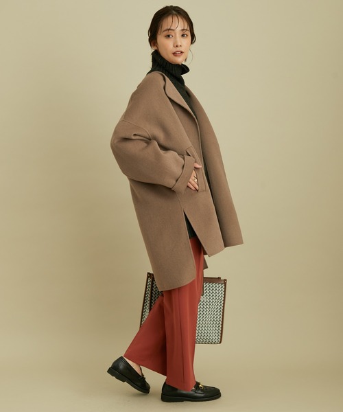 VIS（ビス）の「【リバー仕立て】ハーフ丈ノーカラーゆるコート