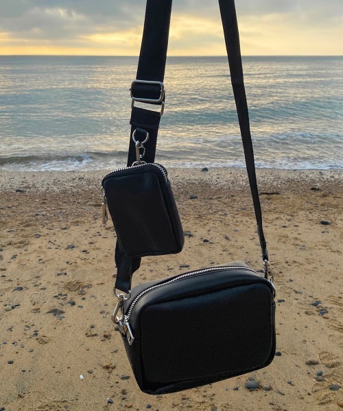 ASCLO（エジュクロ）の「ASCLO Fold Square Mini Cross Bag