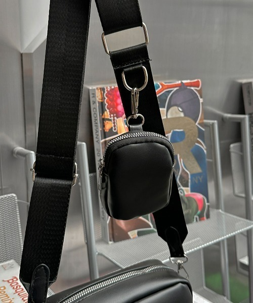 ASCLO（エジュクロ）の「ASCLO マルチショルダーバッグ（ショルダーバッグ・メンズ・ブラック・FREE）」の11枚目の写真