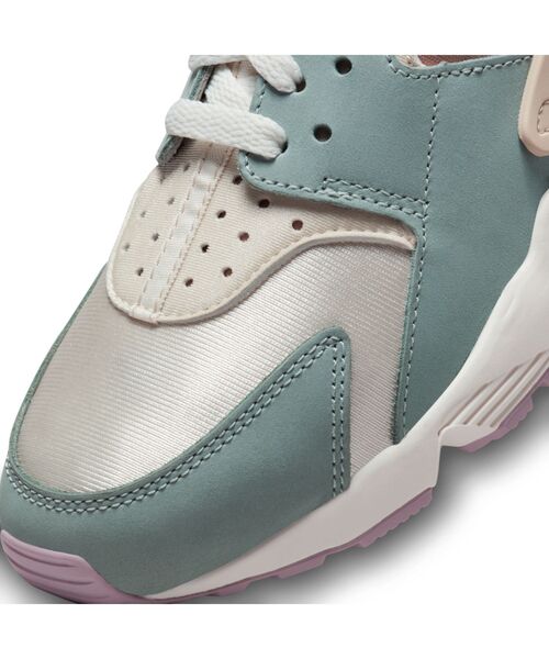 ナイキエアハラチウィメンズシューズ/NikeAirHuarache