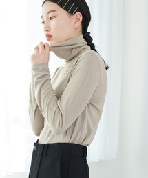 earth music&ecology | タートルネックリブカットプルオーバー*(その他トップス)