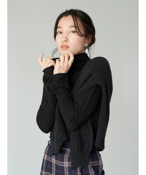 earth music&ecology(アースミュージックアンドエコロジー)の「タートルネックリブカットプルオーバー*(その他トップス・レディース・グレイッシュベージュ/オフホワイト/ブラック/ブルー・FREE)」の14枚目の写真