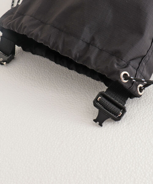 GLOSTER（グロスター）の「【GLOSTER/グロスター】コーデュラリップ 巾着ポーチ（ショルダーバッグ・メンズ・ブラック/ライトグレー・FREE）」の16枚目の写真