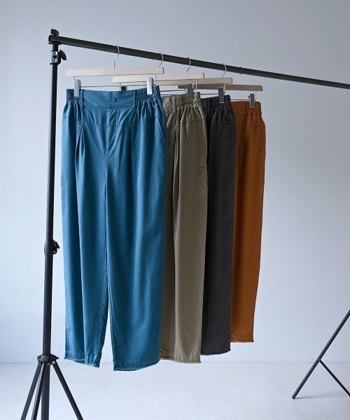 LUPILIEN(ルピリアン)の「【LUPILIEN】テンセルツイルタックパンツ(その他パンツ・レディース・チャコールグレー/オレンジ/ブルーグリーン/ライトベージュ・FREE)」の15枚目の写真