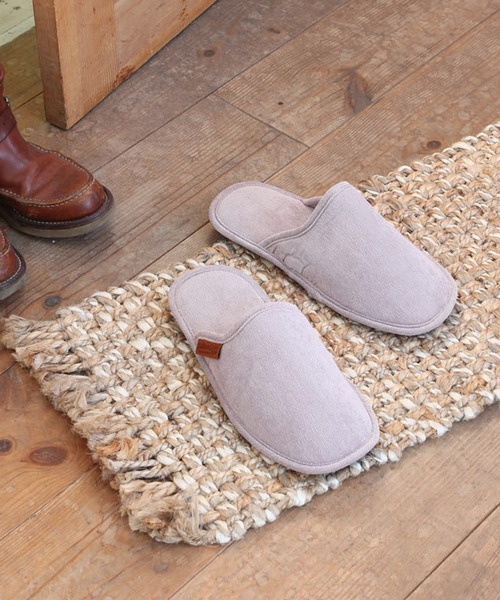 CANAL JEAN(キャナルジーン)の「DULTON CORDUROY SLIPPERS EV コーデュロイスリッパ(MEN)/T20-0224L(ルームシューズ/スリッパ・レディース・グリーン/ターコイズブルー/グレー/ベージュ/キャメル・ONE SIZE)」の2枚目の写真