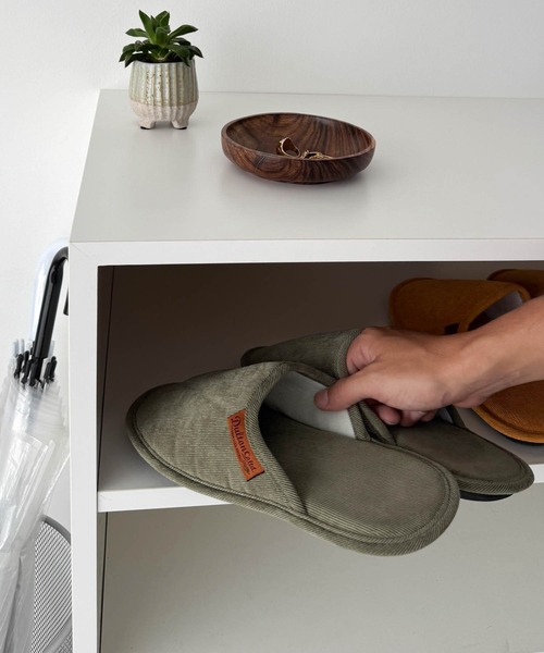 CANAL JEAN(キャナルジーン)の「DULTON CORDUROY SLIPPERS EV コーデュロイスリッパ(MEN)/T20-0224L(ルームシューズ/スリッパ・レディース・グリーン/ターコイズブルー/グレー/ベージュ/キャメル・ONE SIZE)」の3枚目の写真