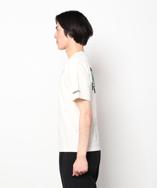 adidas（アディダス）の「トレフォイル リーフ 半袖Tシャツ / アディダスオリジナルス（Tシャツ/カットソー・メンズ・オフホワイト・SMALL/MEDIUM/LARGE/X-LARGE/XX-LARGE/X-SMALL/XXX-LARGE）」の9枚目の写真