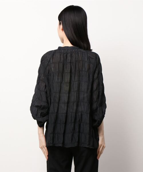 Q（キュー）の「ギャザーエアシャインブラウス（シャツ/ブラウス・レディース・ホワイト/ブラック/ラベンダー・MEDIUM）」の5枚目の写真