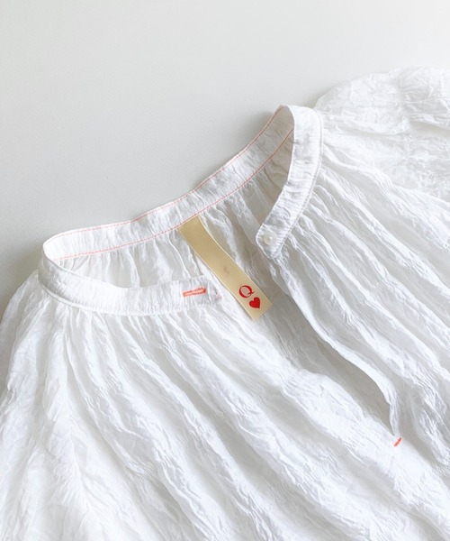 Q（キュー）の「ギャザーエアシャインブラウス（シャツ/ブラウス・レディース・ホワイト/ブラック/ラベンダー・MEDIUM）」の10枚目の写真