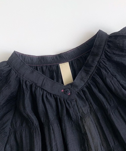 Q（キュー）の「ギャザーエアシャインブラウス（シャツ/ブラウス・レディース・ホワイト/ブラック/ラベンダー・MEDIUM）」の12枚目の写真