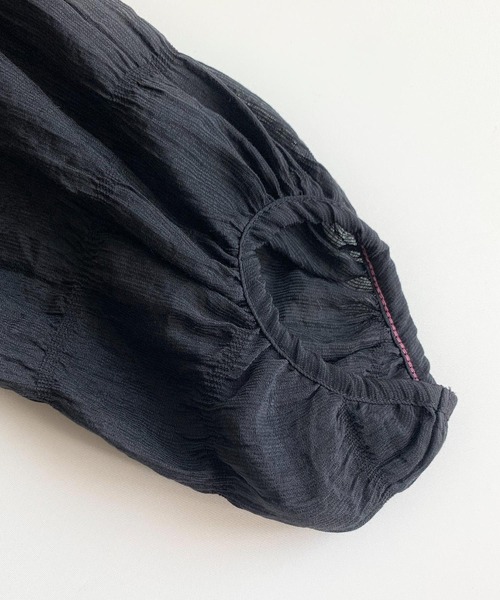 Q（キュー）の「ギャザーエアシャインブラウス（シャツ/ブラウス・レディース・ホワイト/ブラック/ラベンダー・MEDIUM）」の13枚目の写真