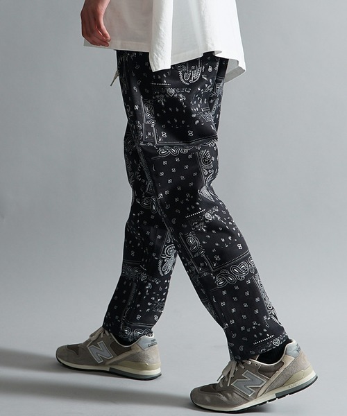 MinoriTY（マイノリティ）の「【MinoriTY】ワイドシェフパンツ イージーパンツ テーパードパンツ オーバーサイズ ワークパンツ メンズ ユニセックス 秋服 夏服（チノパンツ・メンズ・ブラック/ベージュ/オフホワイト/カーキ/インディゴブルー/ブルー/ブラック系その他/グレー系その他/ブルー系その他/チャコール/ブラック系その他2/ブラック系その他3・M/L/XL）」の22枚目の写真