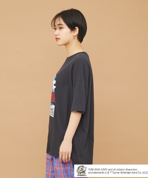 RODEO CROWNS WIDE BOWL（ロデオクラウンズワイドボウル）の「T&J BRIGHT SPARKビッグTシャツ（Tシャツ/カットソー・レディース・チャコールグレー/グリーン/オフホワイト・FREE）」の5枚目の写真