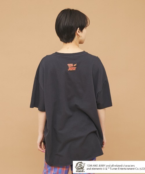 RODEO CROWNS WIDE BOWL（ロデオクラウンズワイドボウル）の「T&J BRIGHT SPARKビッグTシャツ（Tシャツ/カットソー・レディース・チャコールグレー/グリーン/オフホワイト・FREE）」の6枚目の写真