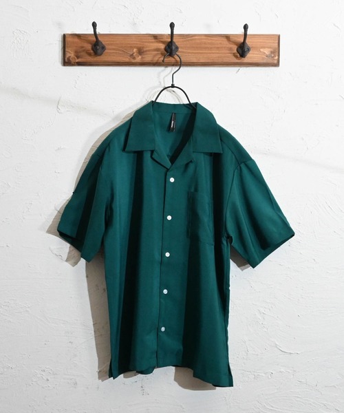 Ritzy（リッツィー）の「ポリ無地 オープンカラーシャツS/S レディース メンズ（シャツ/ブラウス・メンズ・グリーン/グレイッシュベージュ/サックスブルー/ブラック/モカ/ホワイト・LARGE/X-LARGE/MEDIUM）」の17枚目の写真