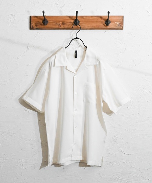 Ritzy（リッツィー）の「ポリ無地 オープンカラーシャツS/S レディース メンズ（シャツ/ブラウス・メンズ・グリーン/グレイッシュベージュ/サックスブルー/ブラック/モカ/ホワイト・LARGE/X-LARGE/MEDIUM）」の19枚目の写真