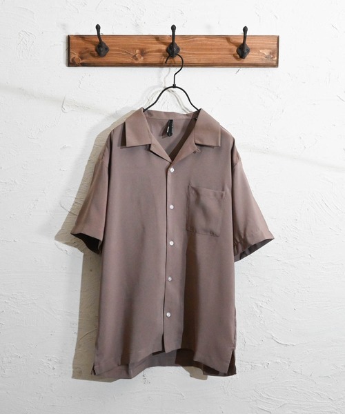 Ritzy（リッツィー）の「ポリ無地 オープンカラーシャツS/S レディース メンズ（シャツ/ブラウス・メンズ・グリーン/グレイッシュベージュ/サックスブルー/ブラック/モカ/ホワイト・LARGE/X-LARGE/MEDIUM）」の20枚目の写真