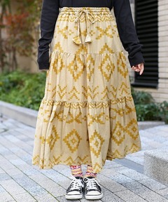 新品タグ付き　リーフフラワー刺繍スカート　グレースコンチネンタル セール】リーフフラワー刺繍スカート（スカート）｜GRACE CONTINENTAL